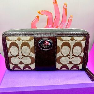 LIKE NEW COACH CC long zip wallet Brown and Tan Leather and Signature Fabric